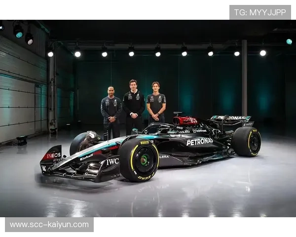 梅赛德斯W15赛车赛季后半程速度回升的技术原因探究